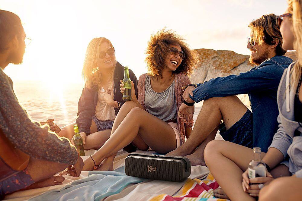 Klipsch - Detroit Portable Bluetooth Speaker - Black