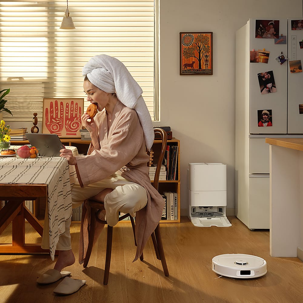 Roborock - Qrevo Pro Wi-Fi Connected Robot Vacuum and Mop with FlexiArm Design Edge Mopping, Dynamic Hot Water Mop Washing - White