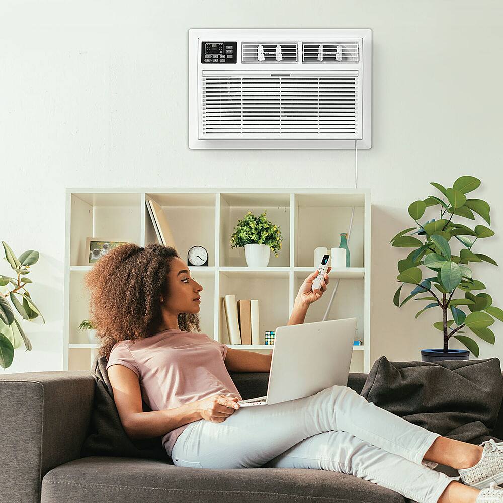 Whirlpool - 12,000 BTU 230V Through the Wall Air Conditioner - White