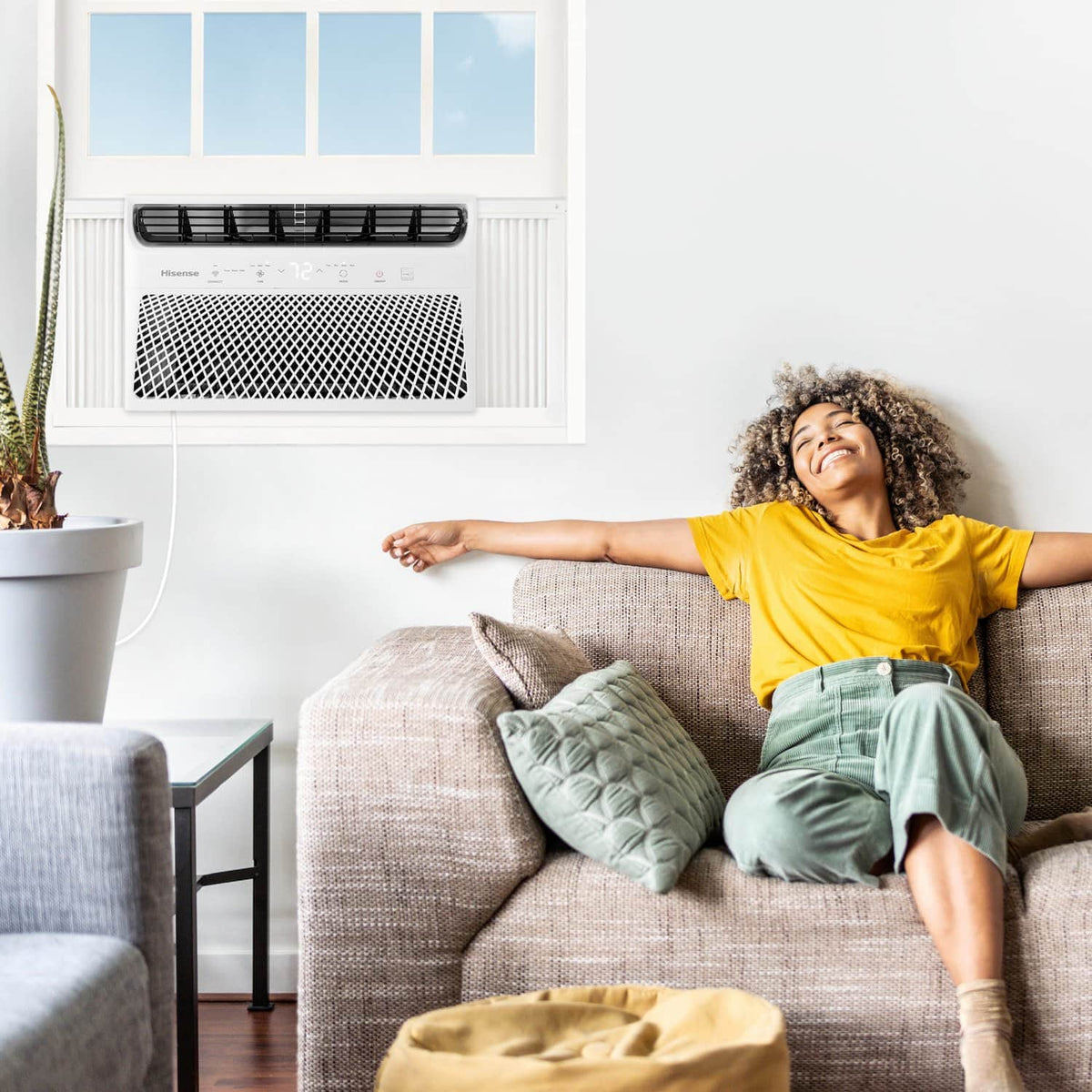 Hisense - 10,000 BTU Window Air Conditioner with Inverter Technology & ConnectLife App 450 Sq. Ft. with Remote - White