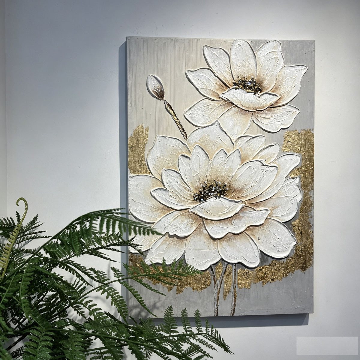 Arte de pared en lienzo con flor de loto, pintura floral texturizada a mano con detalles, decoración neutra para sala de estar - Blanco antiguo / Gris