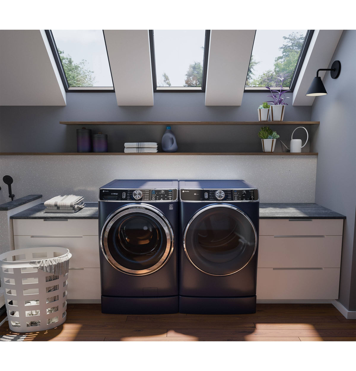 GE - 7" RightHeight Riser - Laundry Pedestal for Select Washers and Dryers - Sapphire Blue