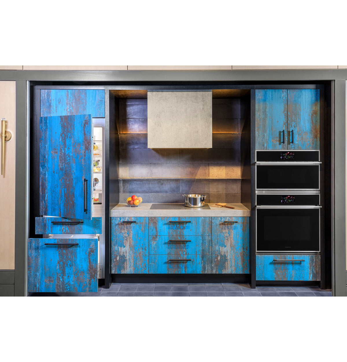 Monogram - 30" Built-In Single Electric Convection Wall Oven with Precision Cooking and LCD Controls - Stainless Steel