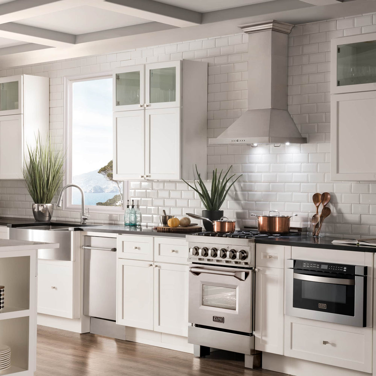 ZLINE - 24 inches - Externally Vented - Wall Range Hood - Stainless Steel