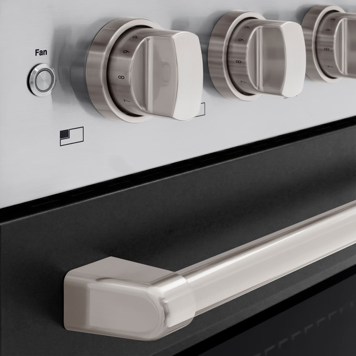 ZLINE - 24 in. 3.2 cu. ft. Paramount Freestanding Induction Range with 3 Burners and Electric Oven with Door - Black Matte