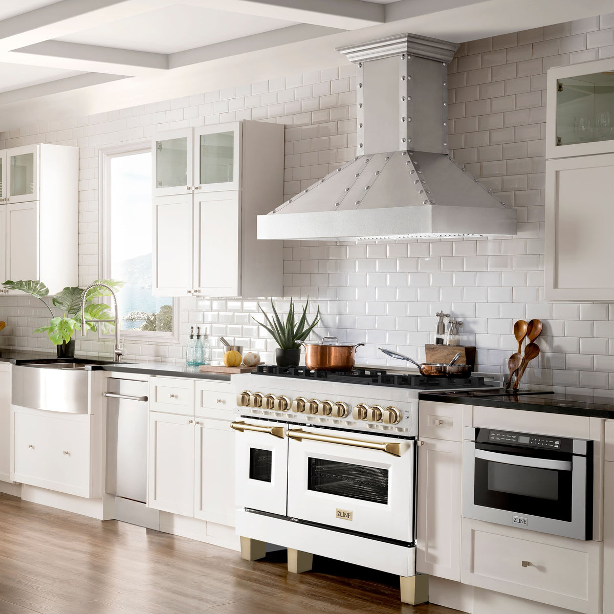 ZLINE - 48 in. Wide 8 Burner 6.0 cu. ft. Autograph Legacy Dual Fuel Freestanding Range in Satin Steel w/ White & Gold Accents - Multicolor