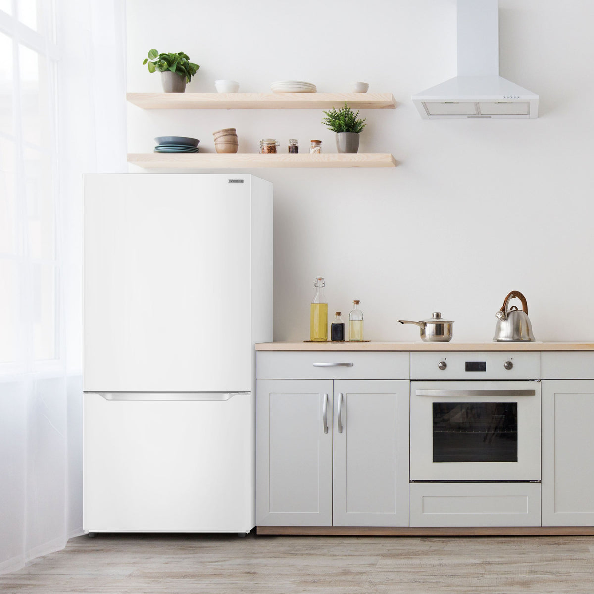 Insignia™ - 18.6 Cu. Ft. Bottom Freezer Refrigerator with ENERGY STAR Certification - White