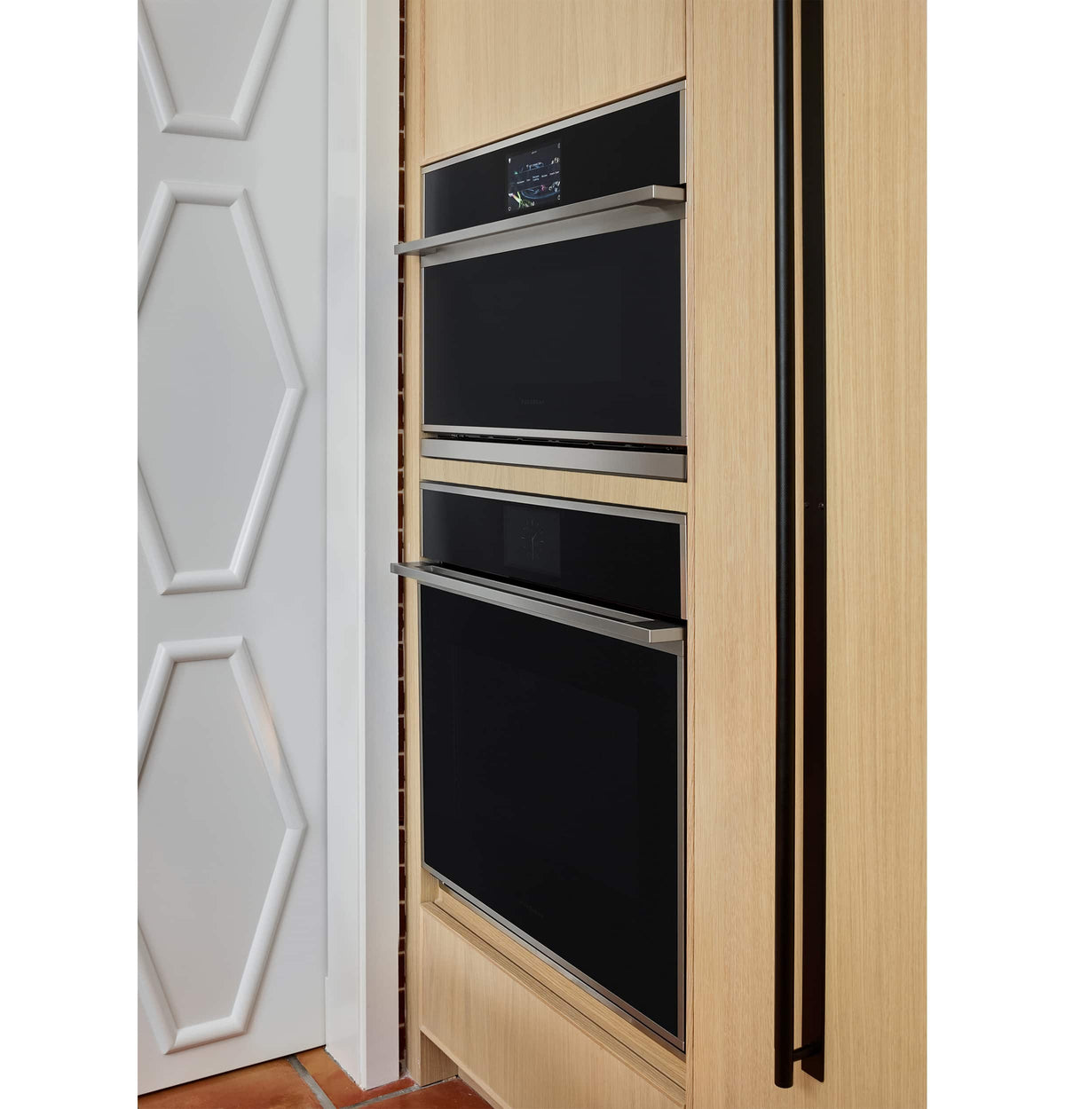 Monogram - 1.7 Cu. Ft. Convection Built-In Microwave with Sensor Cooking and Five in One 240V Advantium Technology - Stainless Steel