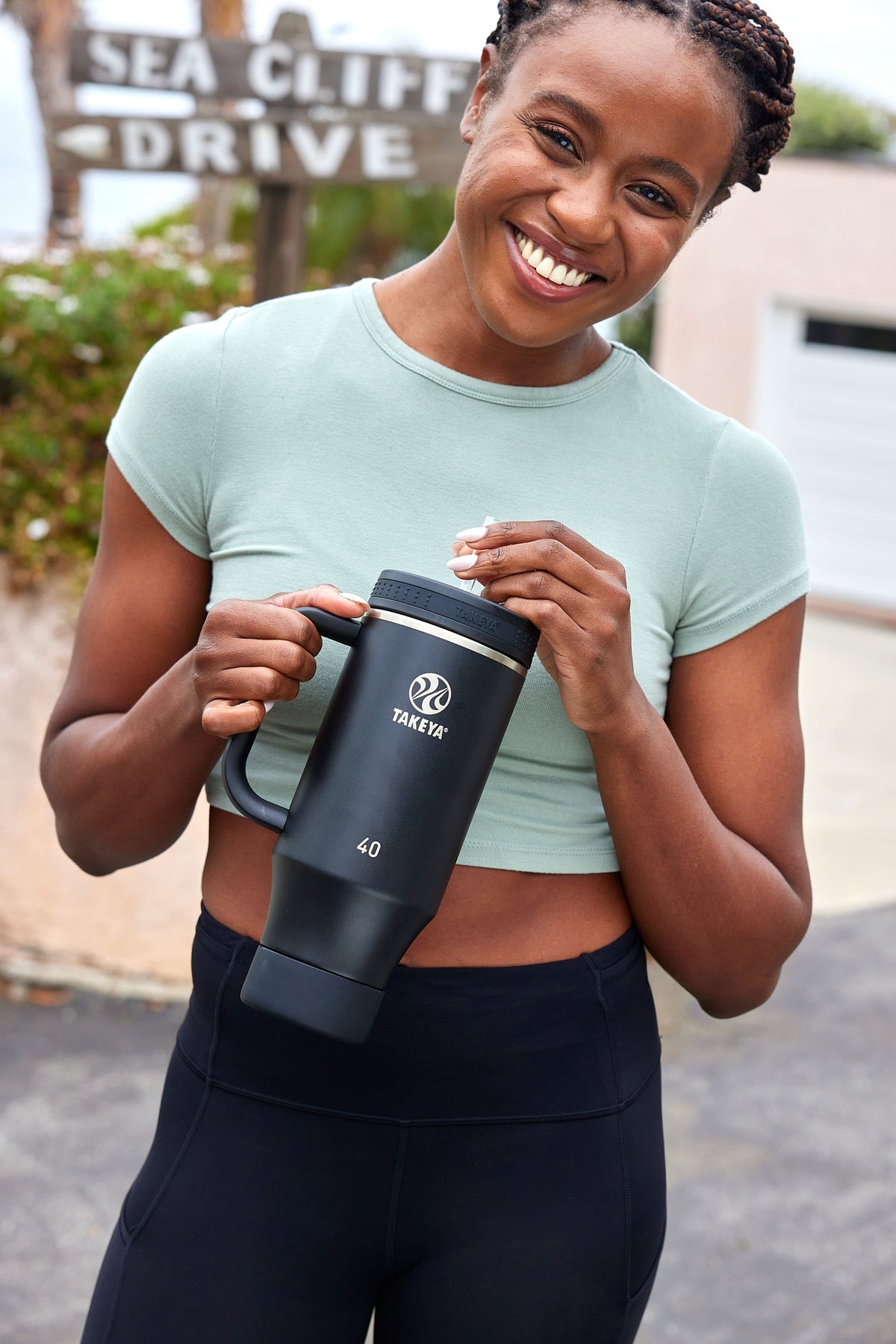 Takeya - 40-oz. Straw Tumbler with Handle - Onyx