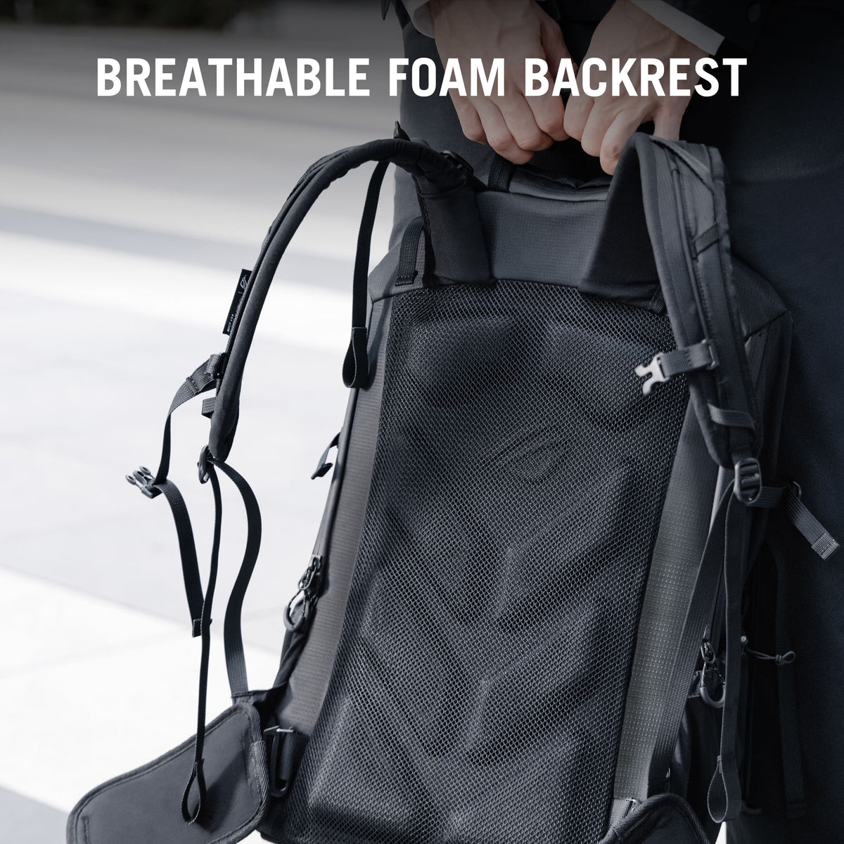 ASUS - ROG Archer ErgoAir 40L Lightweight Modular Gaming Backpack with 18" Laptop Compartment and Waterproof Rain Cover - Black