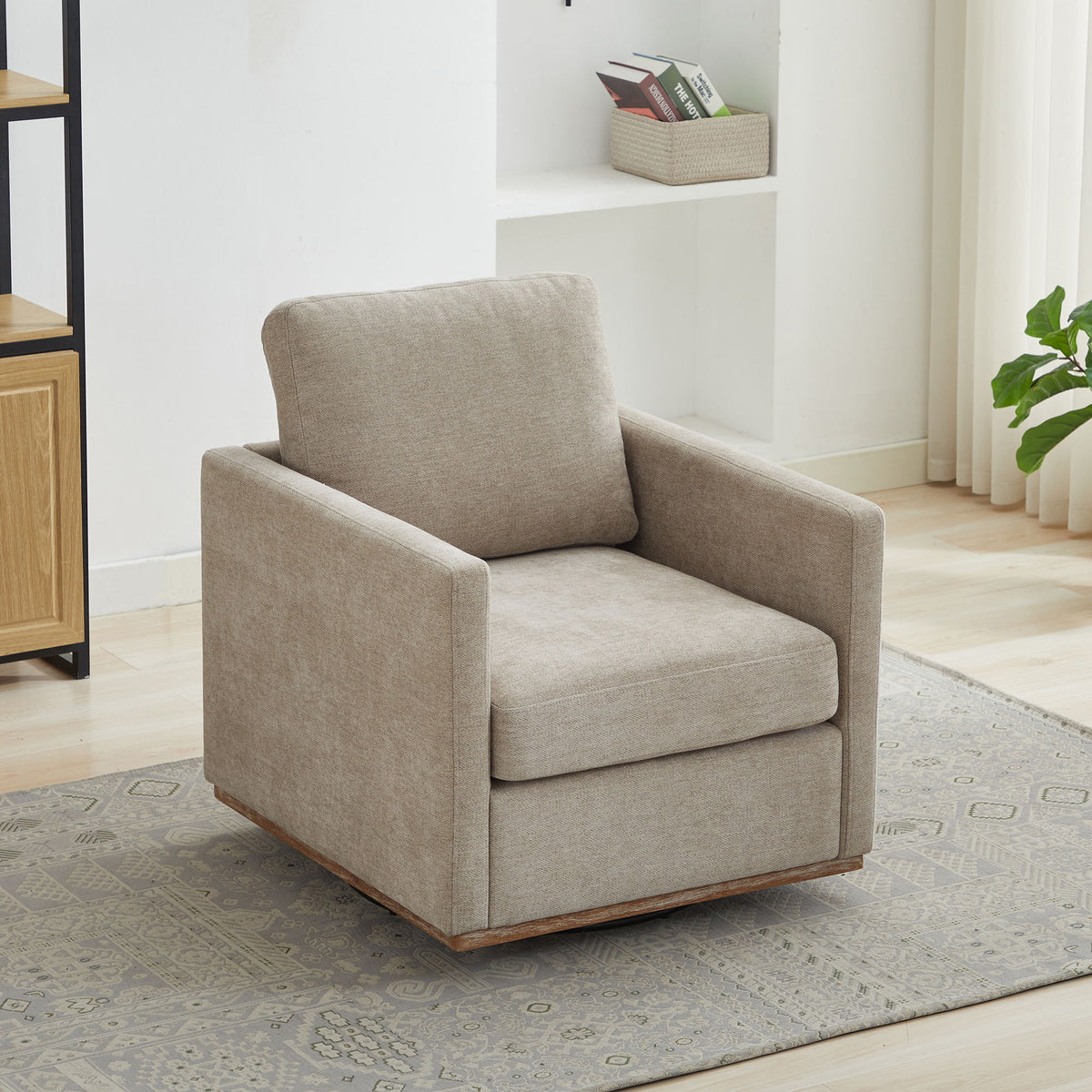 Sillón decorativo giratorio tapizado de forma cuadrada