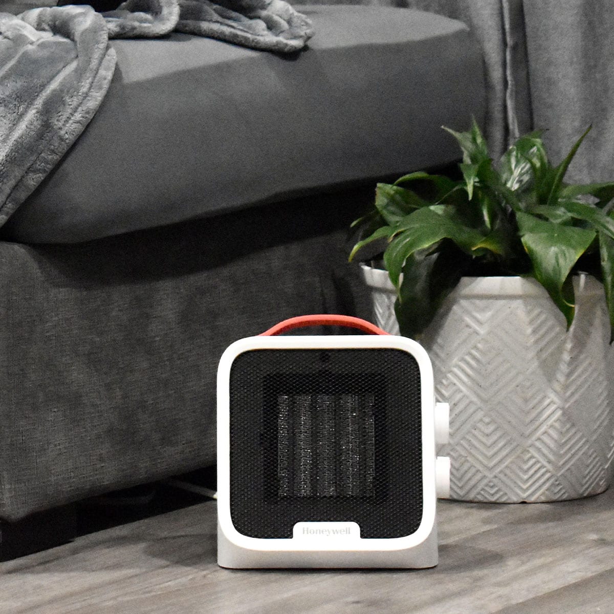 Honeywell - UberHeat 5 Ceramic Heater White - Black