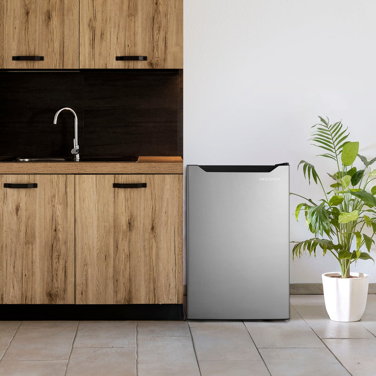 Insignia™ - 4.4 Cu. Ft. Mini Fridge with Door Storage and ENERGY STAR Certification - Stainless Steel