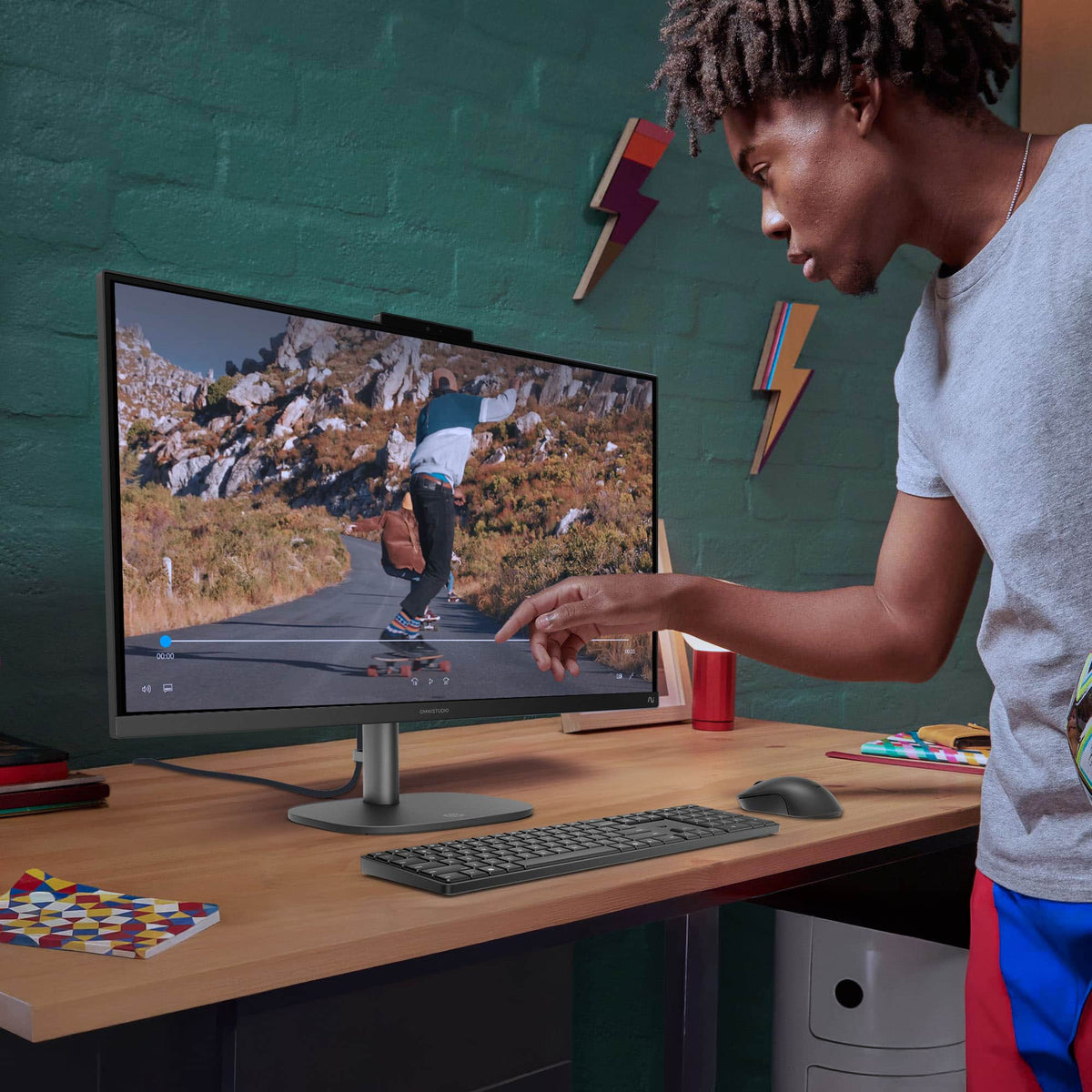 HP - OmniStudio 23.8" Full HD Touchscreen All-in-One w/ Adjustable Height - AMD Ryzen AI 5 - 16GB RAM - 512GB SSD - Copilot+ - Jet Black
