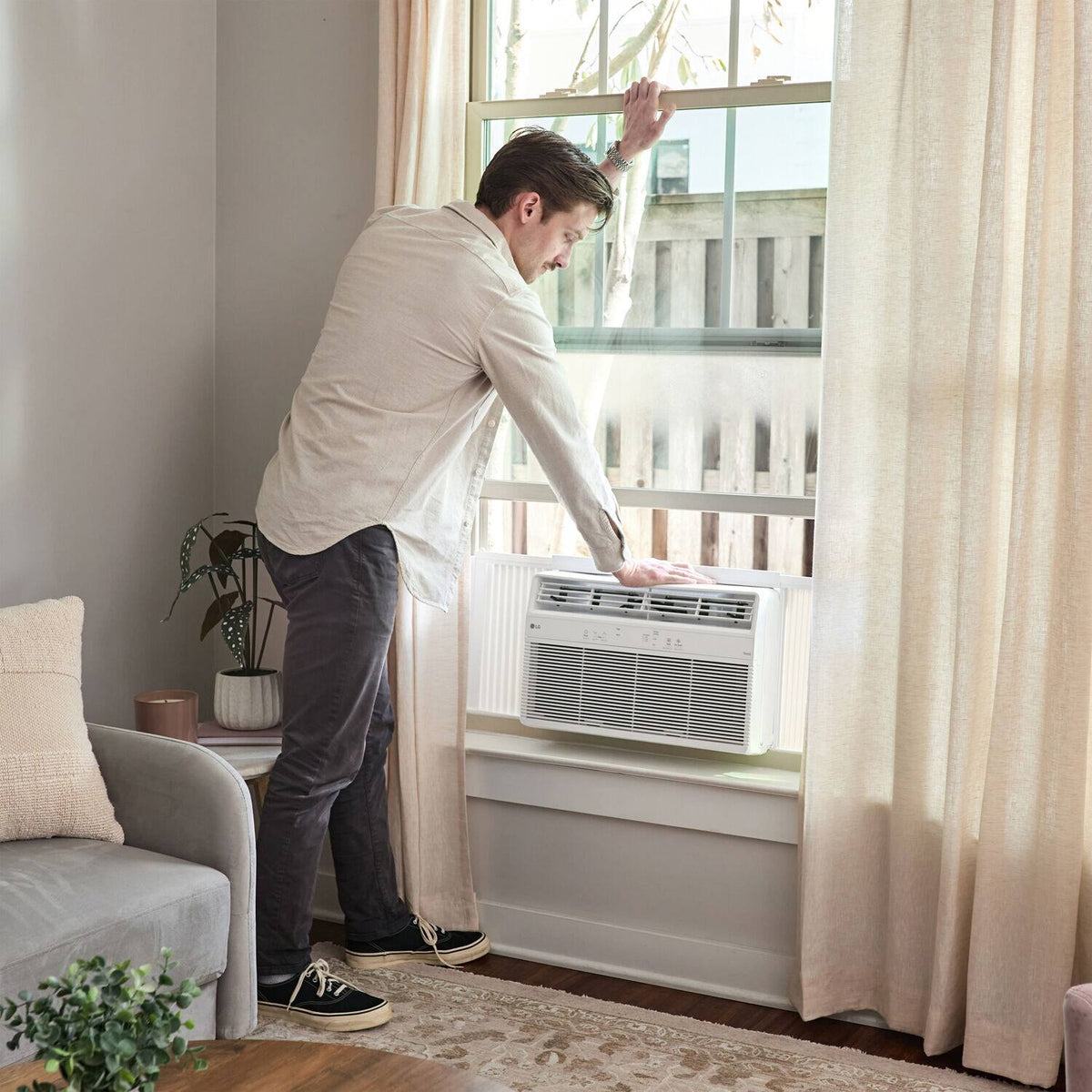 LG - 150 Sq. Ft. 5,000 BTU Window Air Conditioner - White
