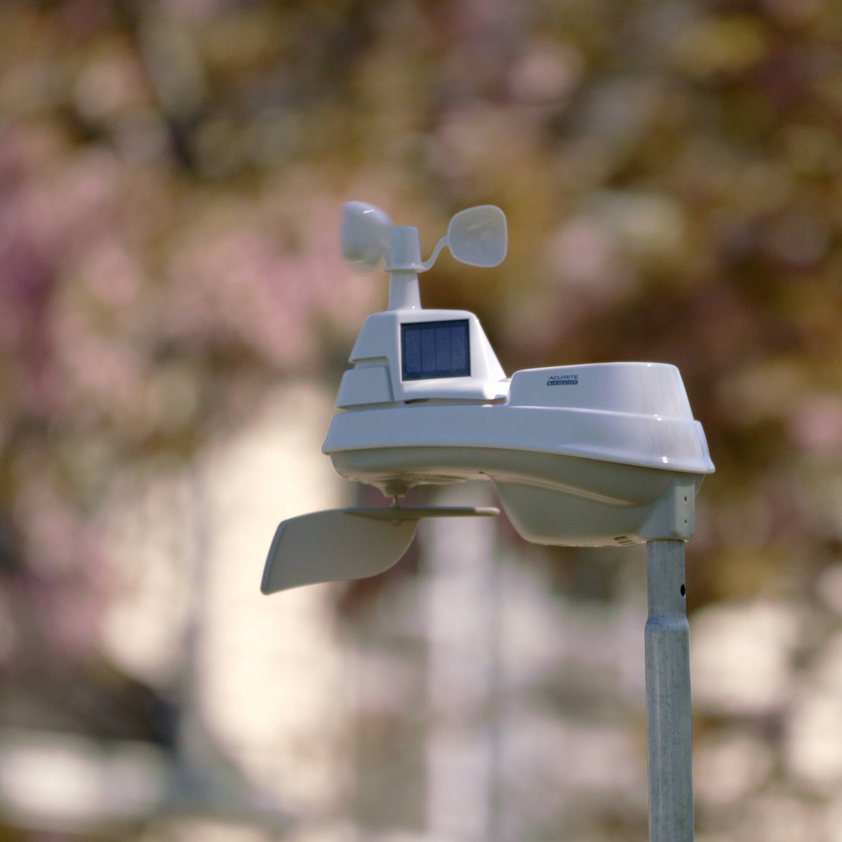 AcuRite - Iris (5-in-1) Pro Weather Station with High-Definition Display and Lightning Detection - Multi