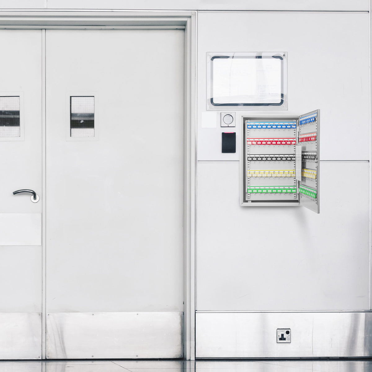 Adjustable Key Cabinet With Lock