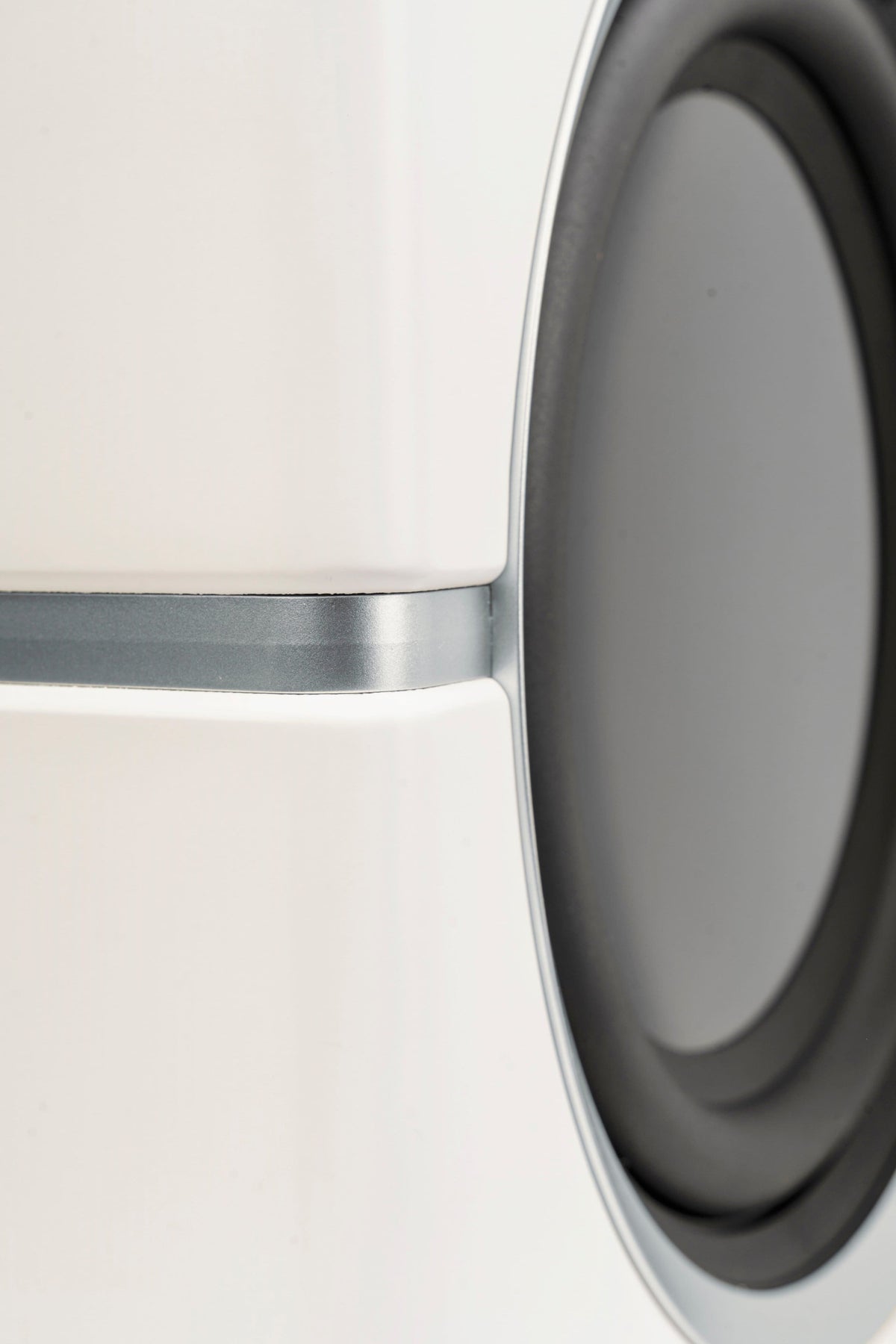 MartinLogan - Dynamo 10, 10” Sealed, Powered Subwoofer, with Magnitude MT-1kW Amplifier, Sub Control App, and Wireless Built-In - Satin White