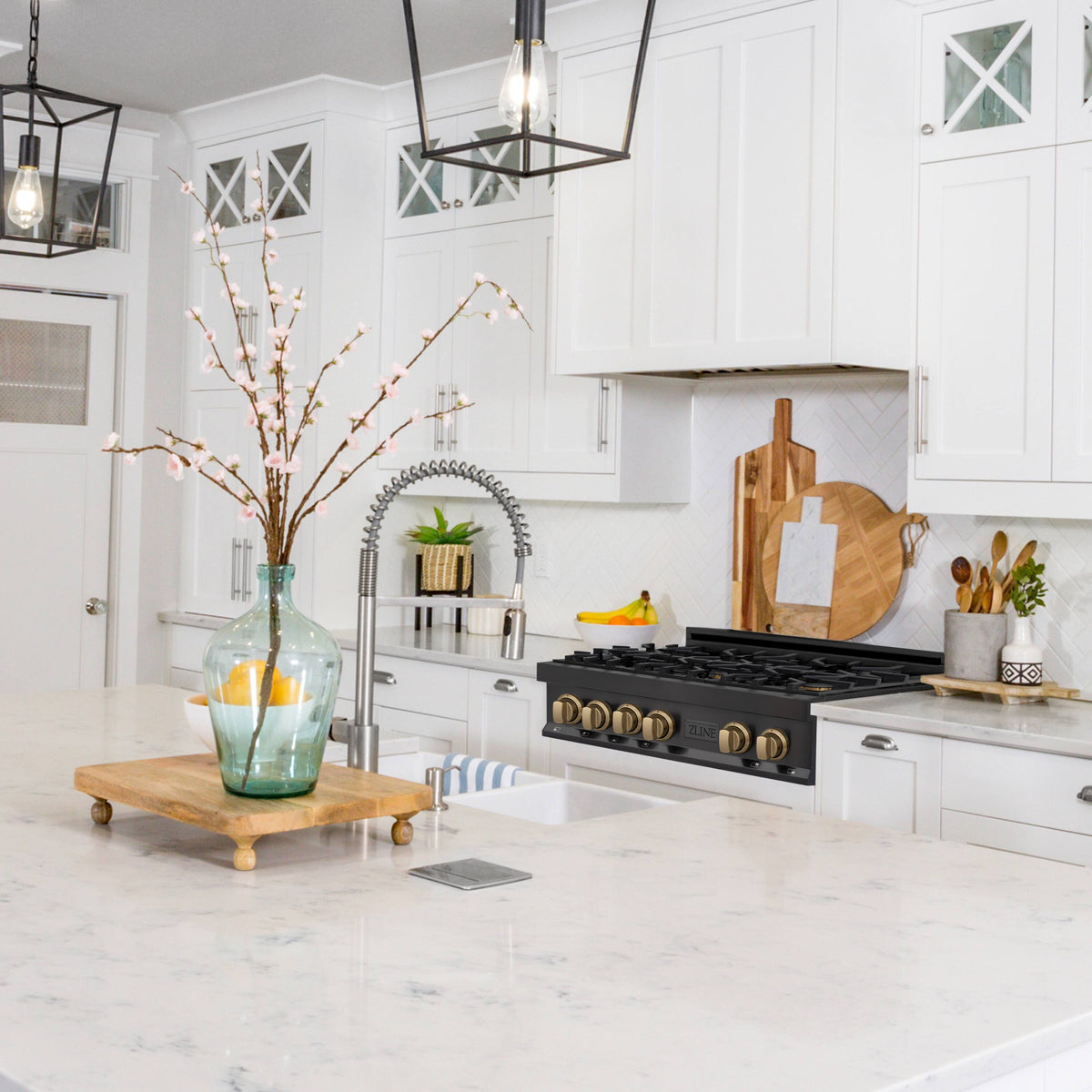 ZLINE - Autograph 36 in. Legacy Rangetop in Black Stainless Steel with Bronze Accents - Black Stainless Steel