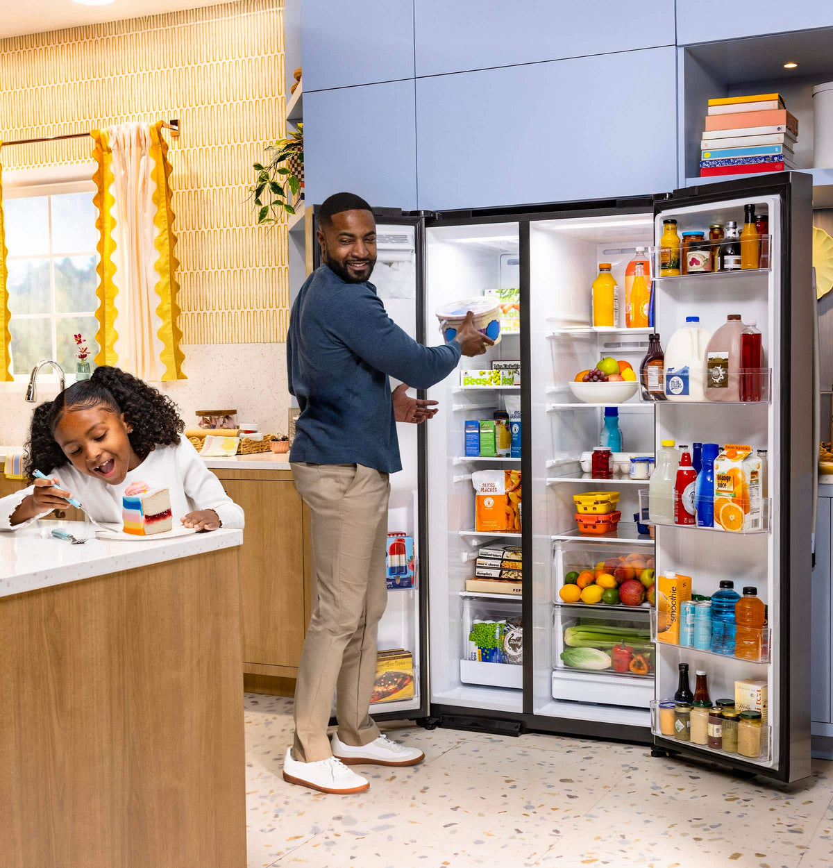 GE - 36 in. Wide ENERGY STAR 27.9 Cu. Ft. Side-By-Side Refrigerator with Extra Tall Dispenser and In-Door Icemaker - Stainless Steel