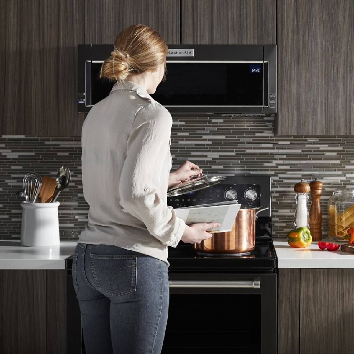KitchenAid - 30 in. Wide 3 elements 6.4 cu. ft. Self-Cleaning Freestanding Electric Convection Range - Black Stainless Steel