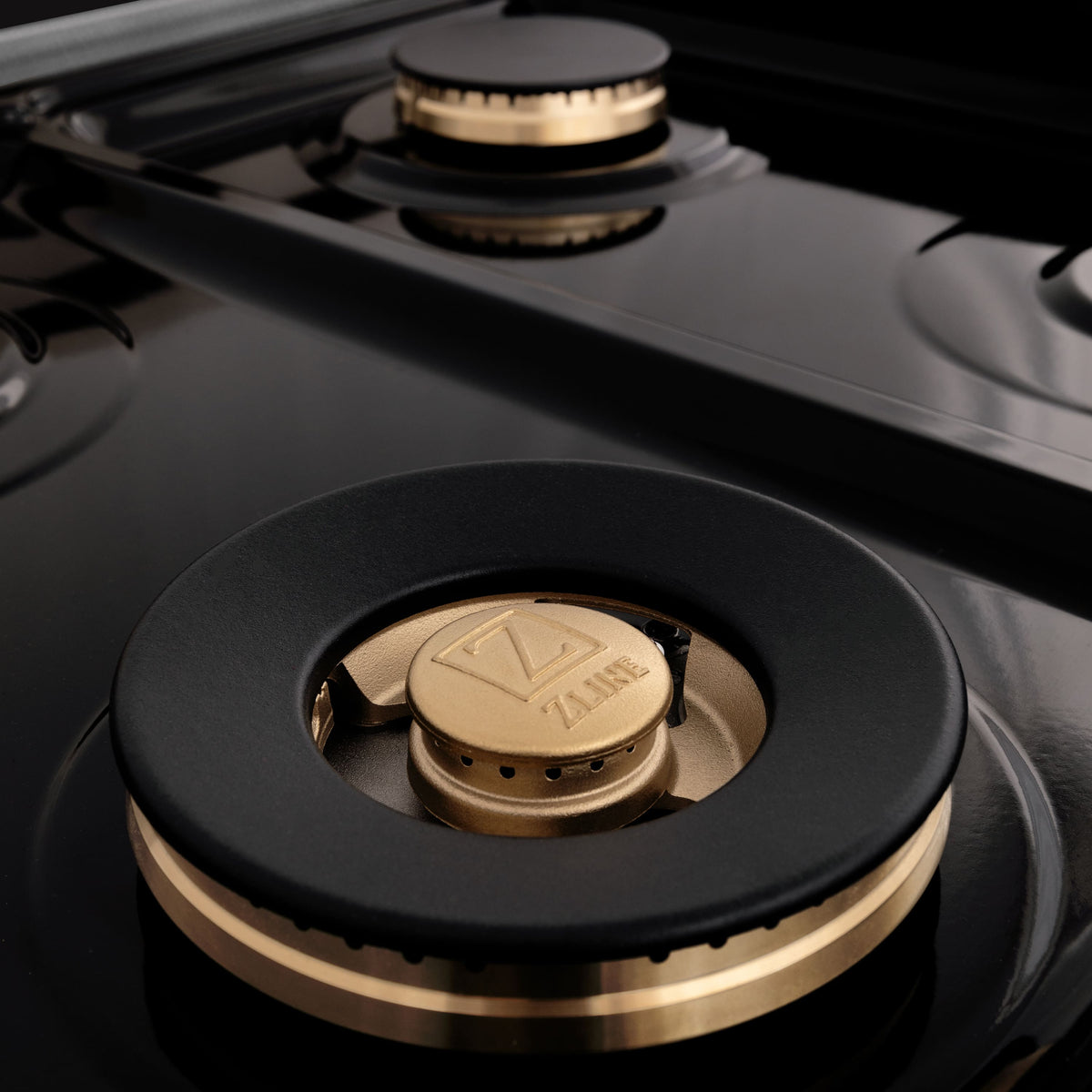 ZLINE - 60 in. Wide 8 Burner Autograph Legacy Dual Fuel Range & White & Bronze Accents (RAZ-WM-60-CB) - Multicolor