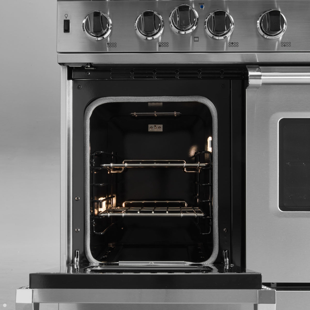 Viking - 48 in. Wide 8 Burner 5-Series Gas Open Burner Range - Stainless Steel