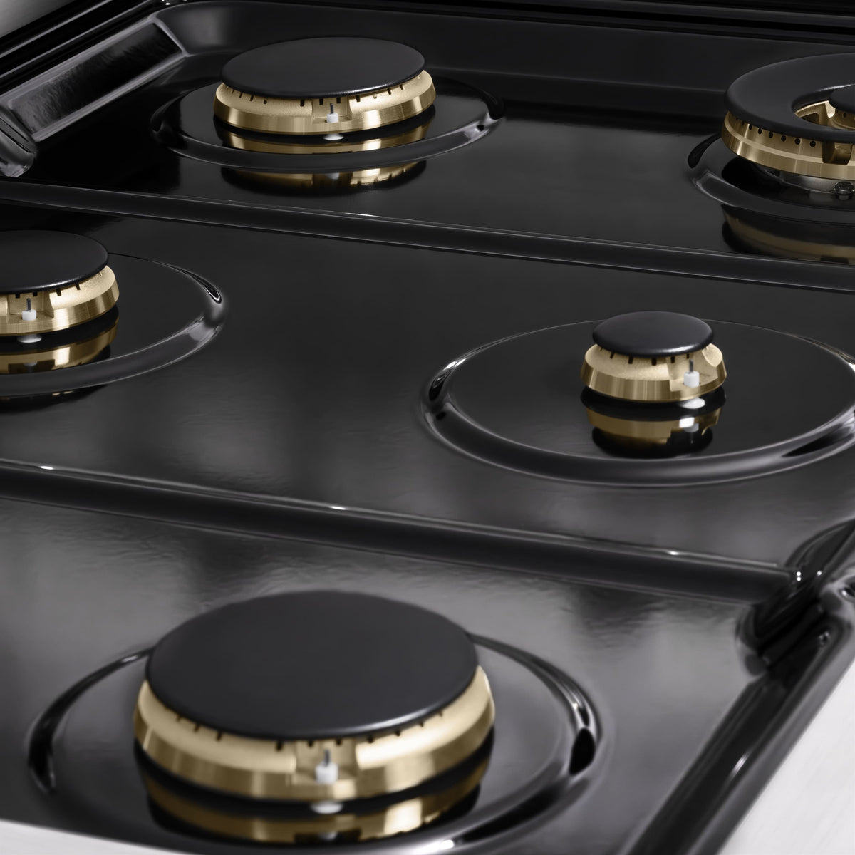 ZLINE - Autograph 36 in. 5.2 cu. ft. Marino Dual Fuel Freestanding Range with 6 Gas Burner Cooktop with White & Black Accents - White Matte