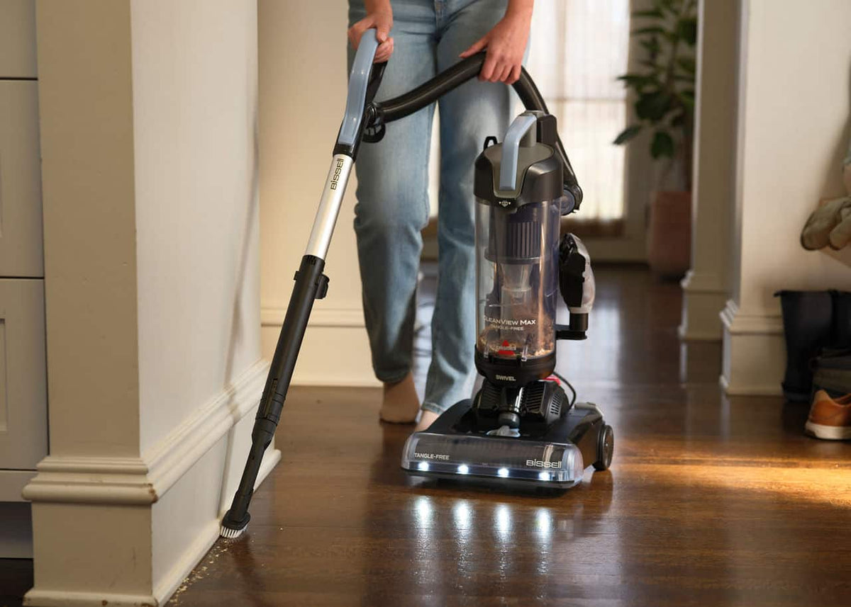 BISSELL - CleanView Max Tangle-Free Upright Vacuum - Black / Lake