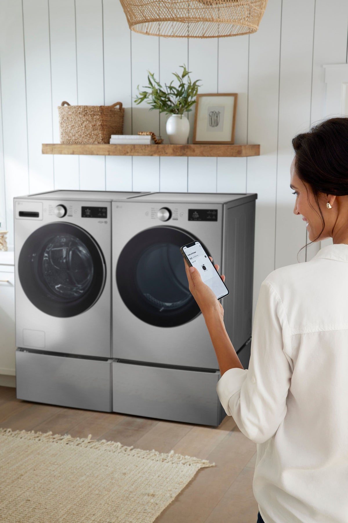 LG - 7.4 Cu. Ft. Smart Gas Dryer with Steam and AI Sensor Dry - Graphite Steel