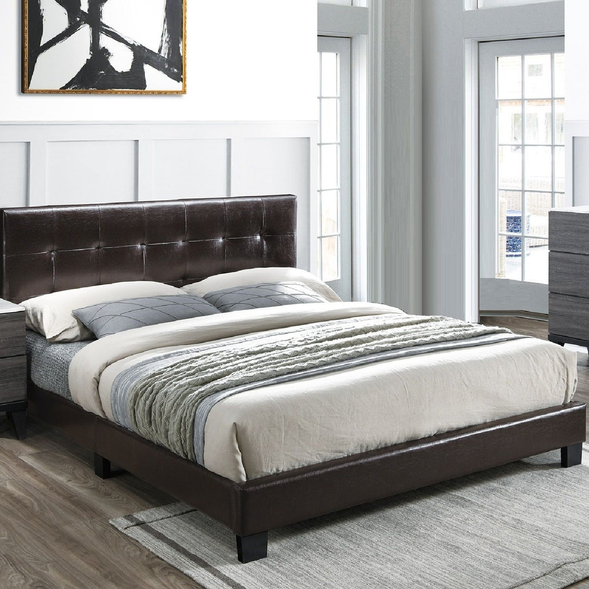 Cama de estilo contemporáneo, cabecera rectangular