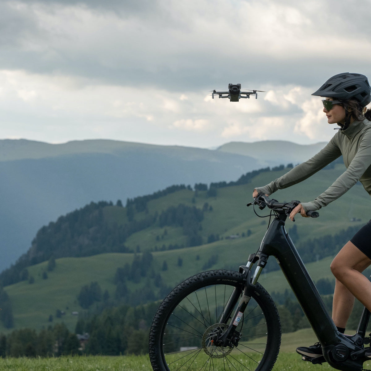 DJI - Mini 5 Pro Fly More Combo Plus (DJI RC2) - Black