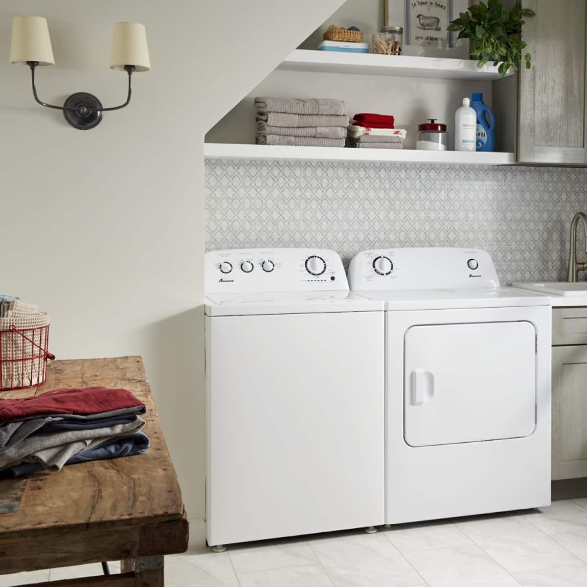 Amana - 3.8 Cu. Ft. High Efficiency Top Load Washer with with High-Efficiency Agitator - White