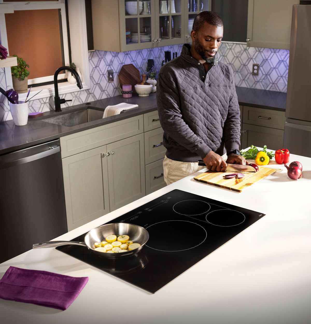 GE Profile - 30" Built-In Electric Induction Cooktop with 4 Elements, Slide Touch Controls, and Power Boost - Black