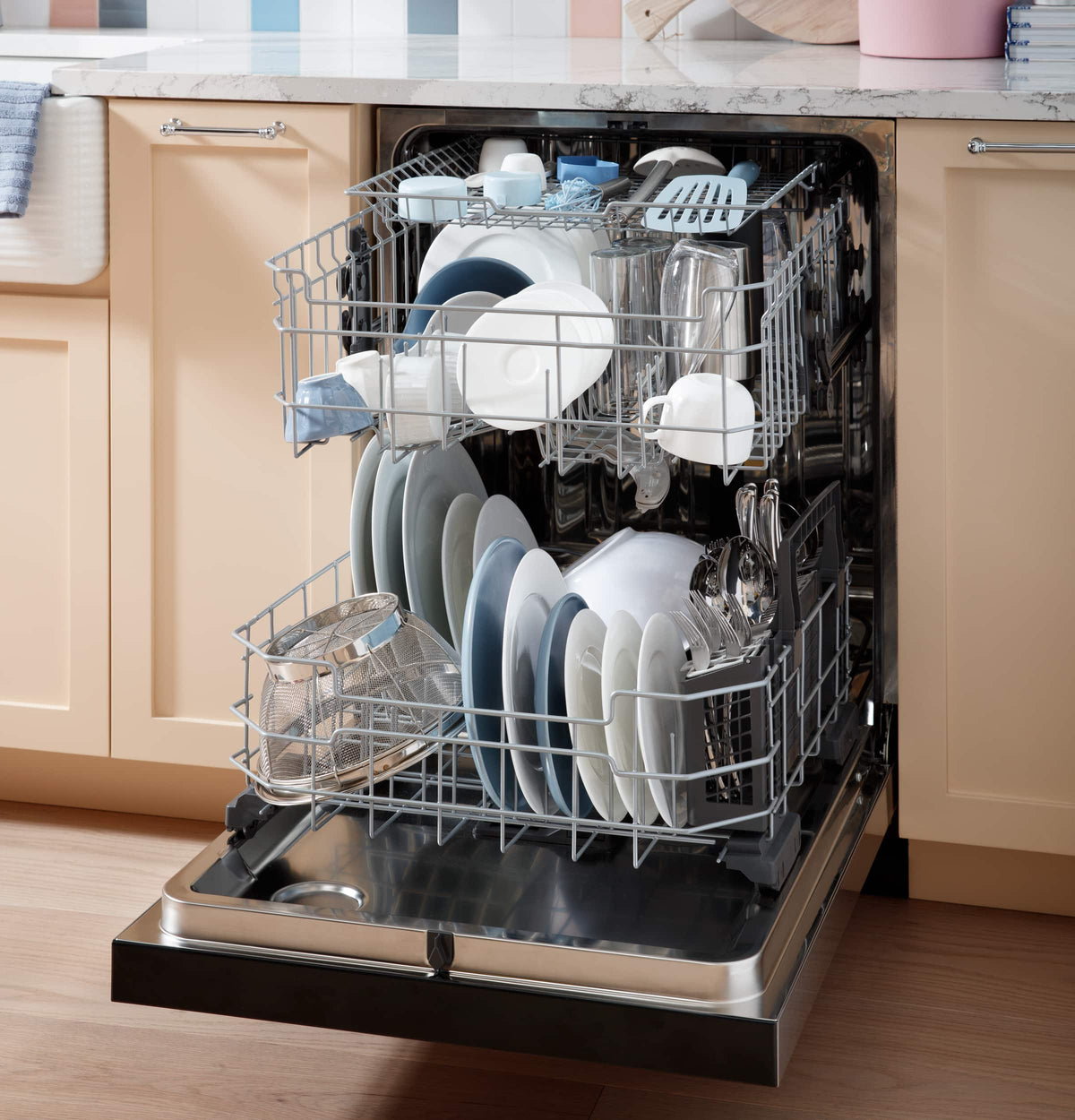 GE - 24" Front Control Built-In Stainless Steel Tub Dishwasher with 3rd Rack, Sanitize Cycle and 47 dBA - Stainless Steel