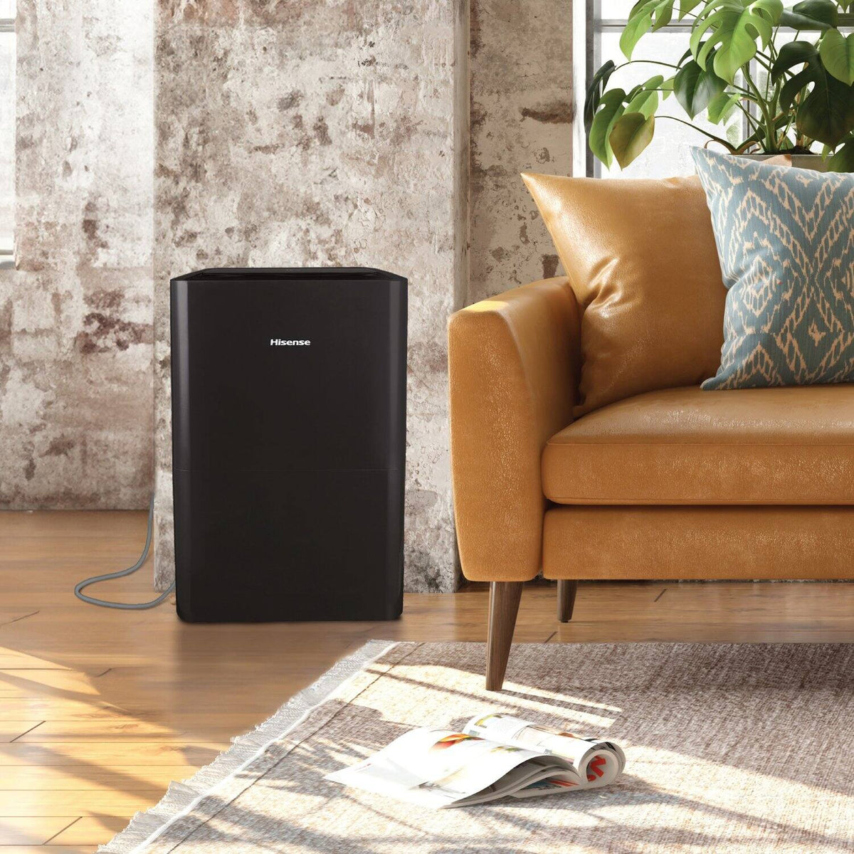 Hisense - 50-Pint Dehumidifier with 12 quarts Bucket Capacity and Pump - Black
