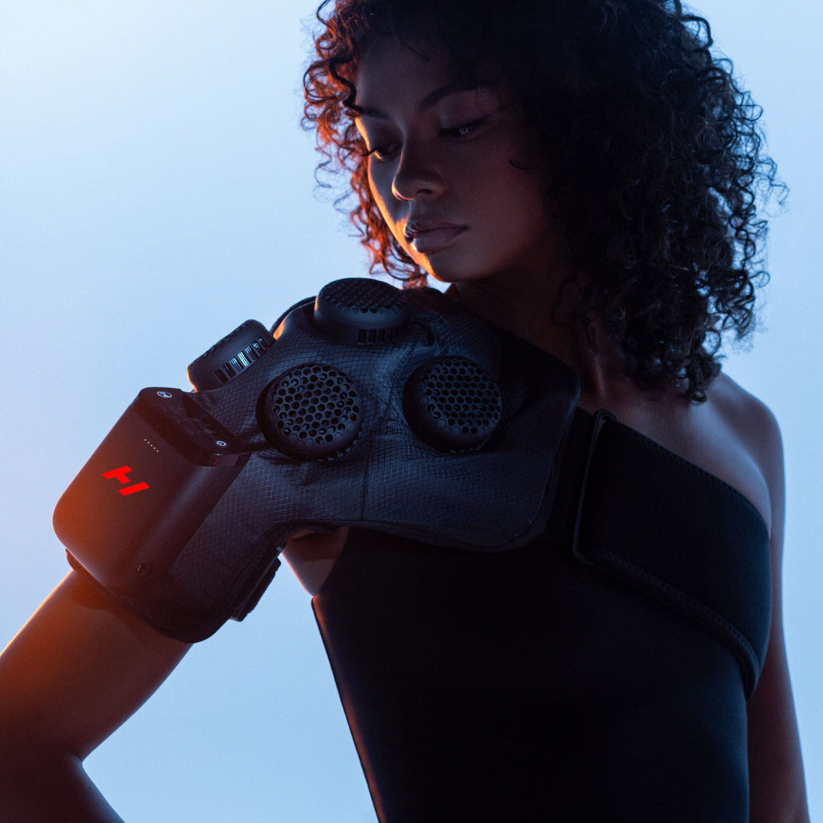 Hyperice - X 2 Shoulder Contrast Therapy Device - Black