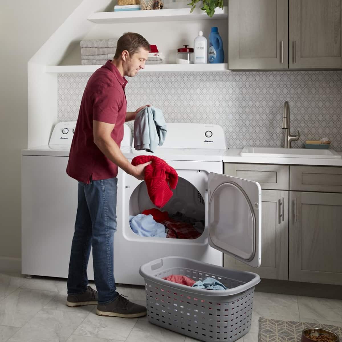 Amana - 6.5 Cu. Ft. Electric Dryer with Automatic Dryness Control - White