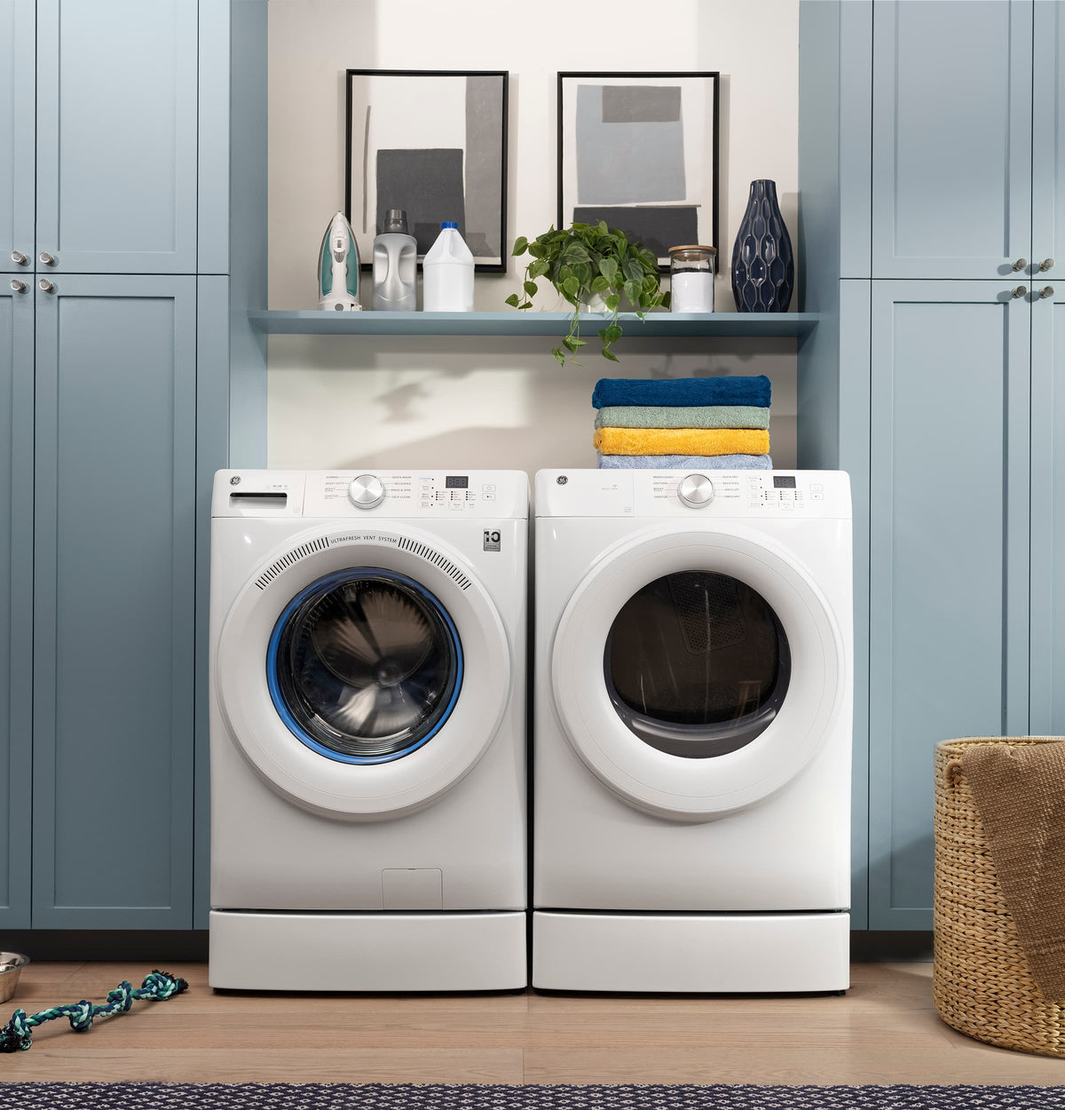 GE - 7.8 Cu. Ft. Stackable Smart Electric Dryer with Sanitize Cycle - White