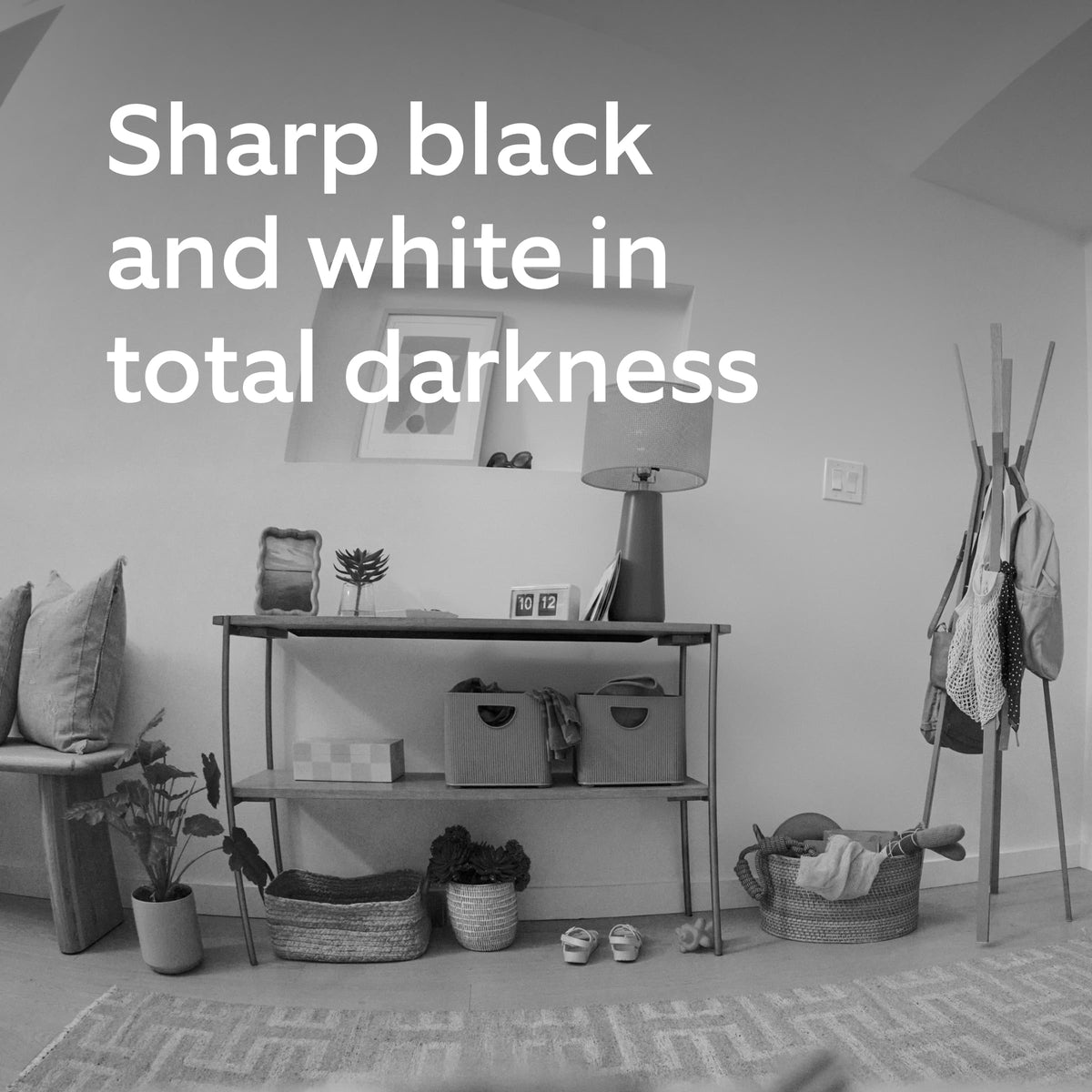 Ring - Indoor Cam 2K - Plug-in, Retinal 2K, 6x Enhanced Zoom, Night Vision for true-color in the near dark - Black