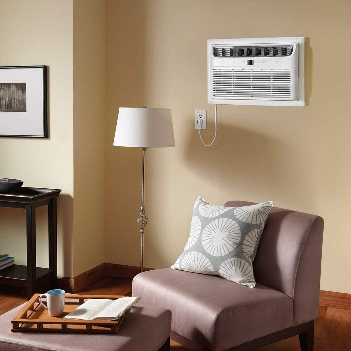 Frigidaire - 230V 12,000 BTU 550 Sq. Ft. In Wall Air Conditioner with 10,600 BTU Supplemental Heat with Remote - White
