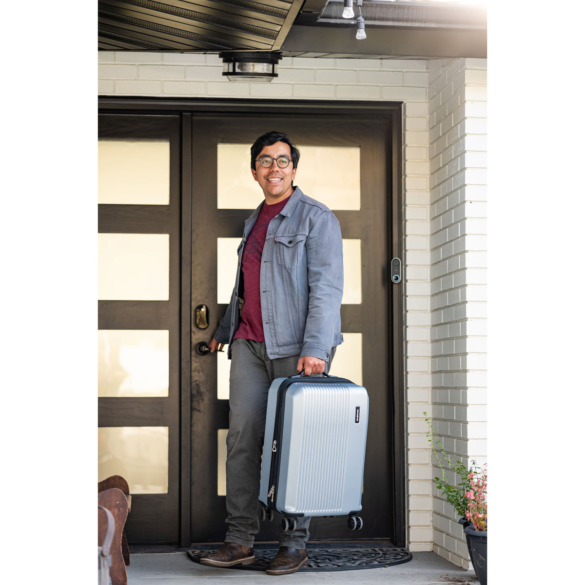 Samsonite - Alliance SE Carry On Spinner Suitcase - Aluminum Silver