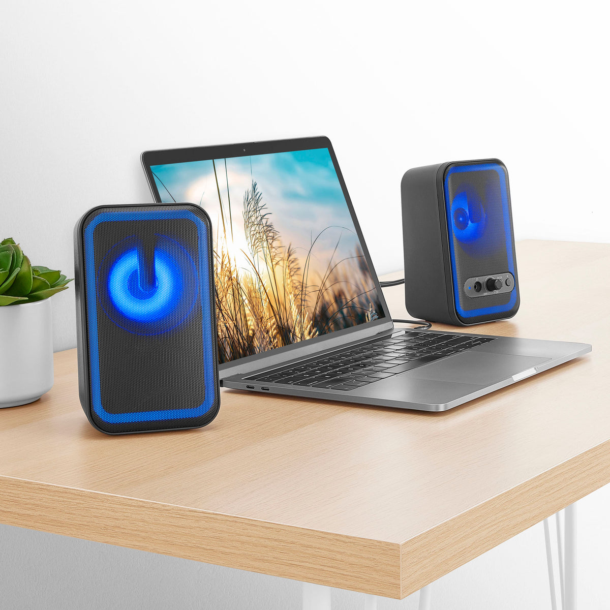 Insignia™ - 2.0 Bluetooth Computer Speakers with RGB Lighting (2-Piece) - Black