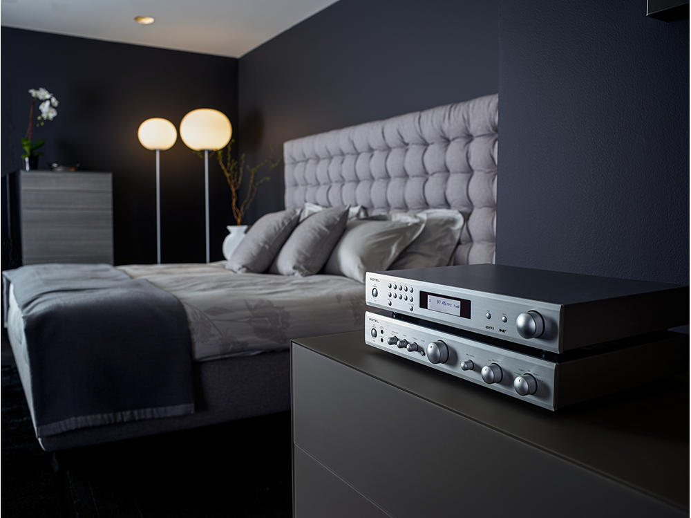 Rotel - T11 FM/DAB Radio Tuner - Black