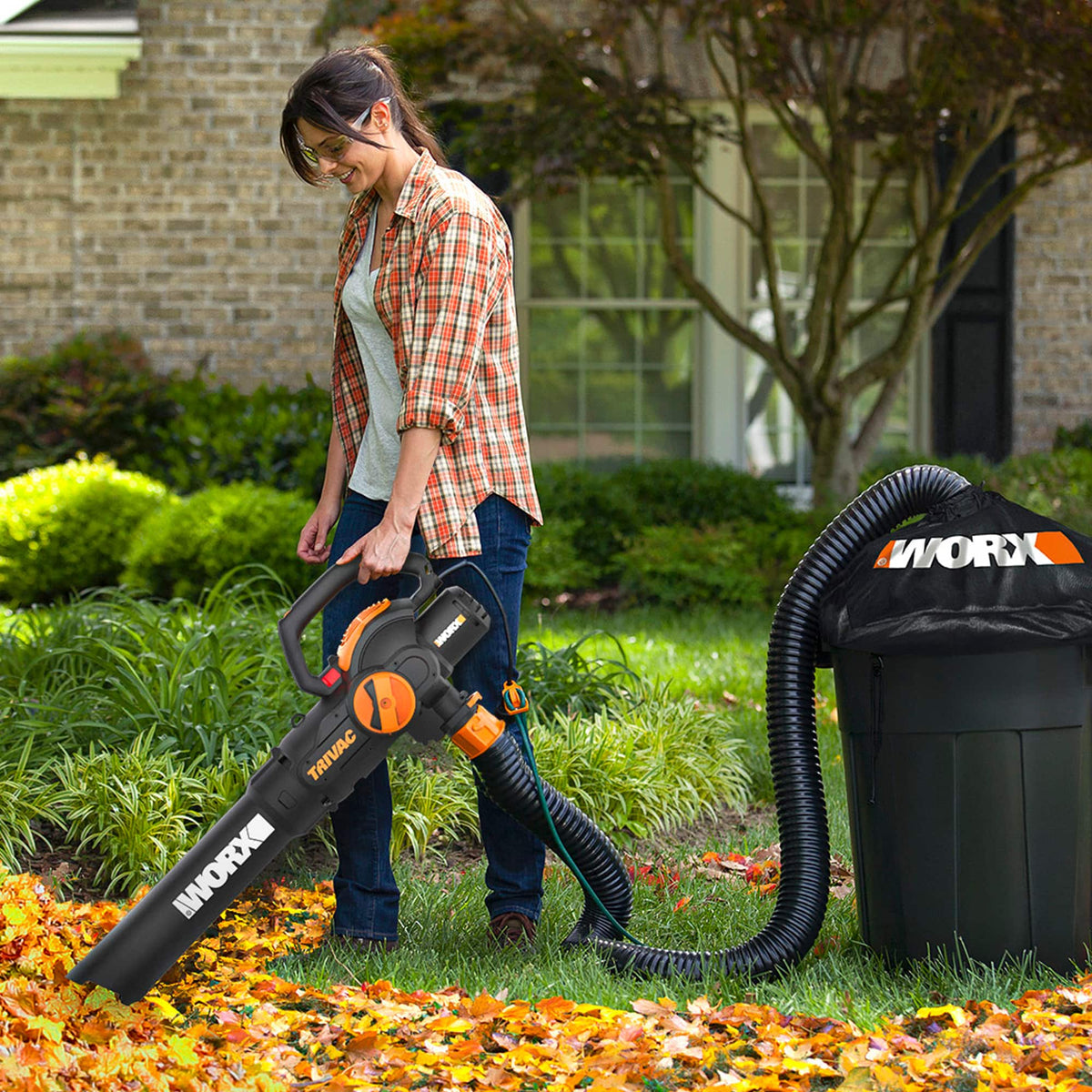 WORX - 12 Amp TRIVAC 70 MPH 600 CFM Corded Blower, Mulcher, and Vaccum - Black