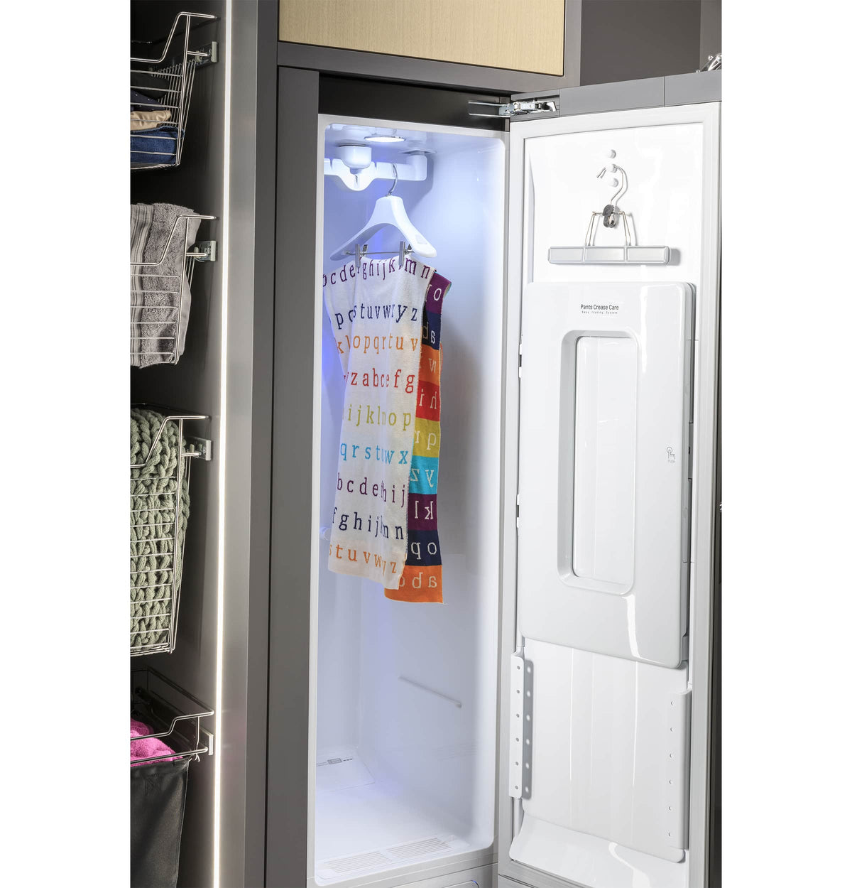 GE Profile - Steam Closet with Fabric Refresh - Mirrored Carbon