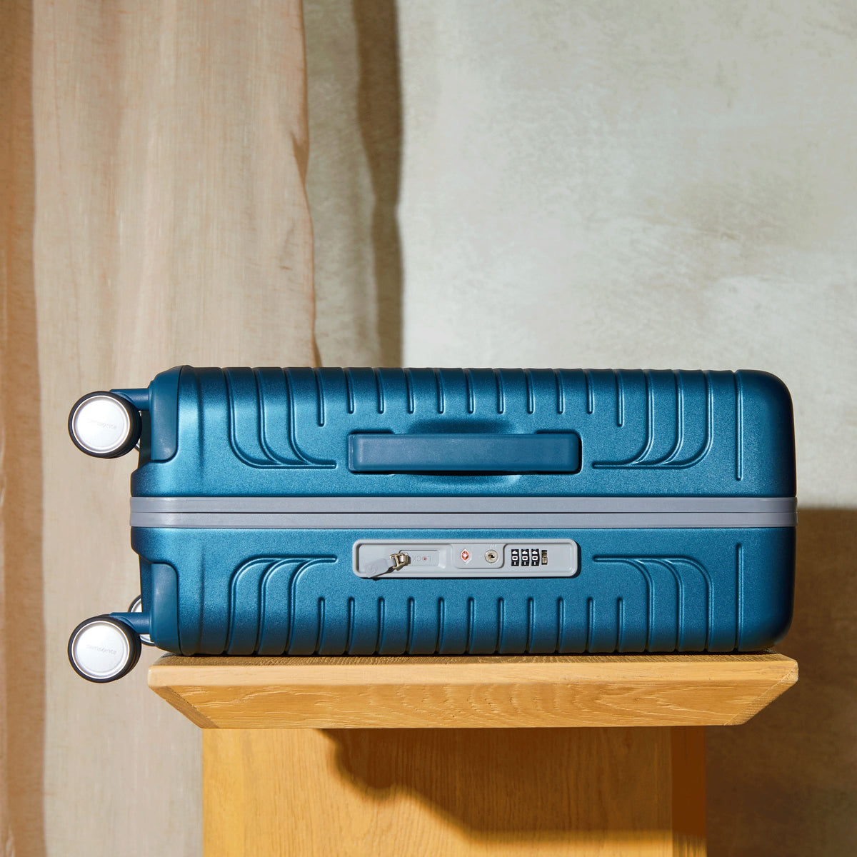 Samsonite - Framelock Max Large Spinner Suitcase - Emerald Teal