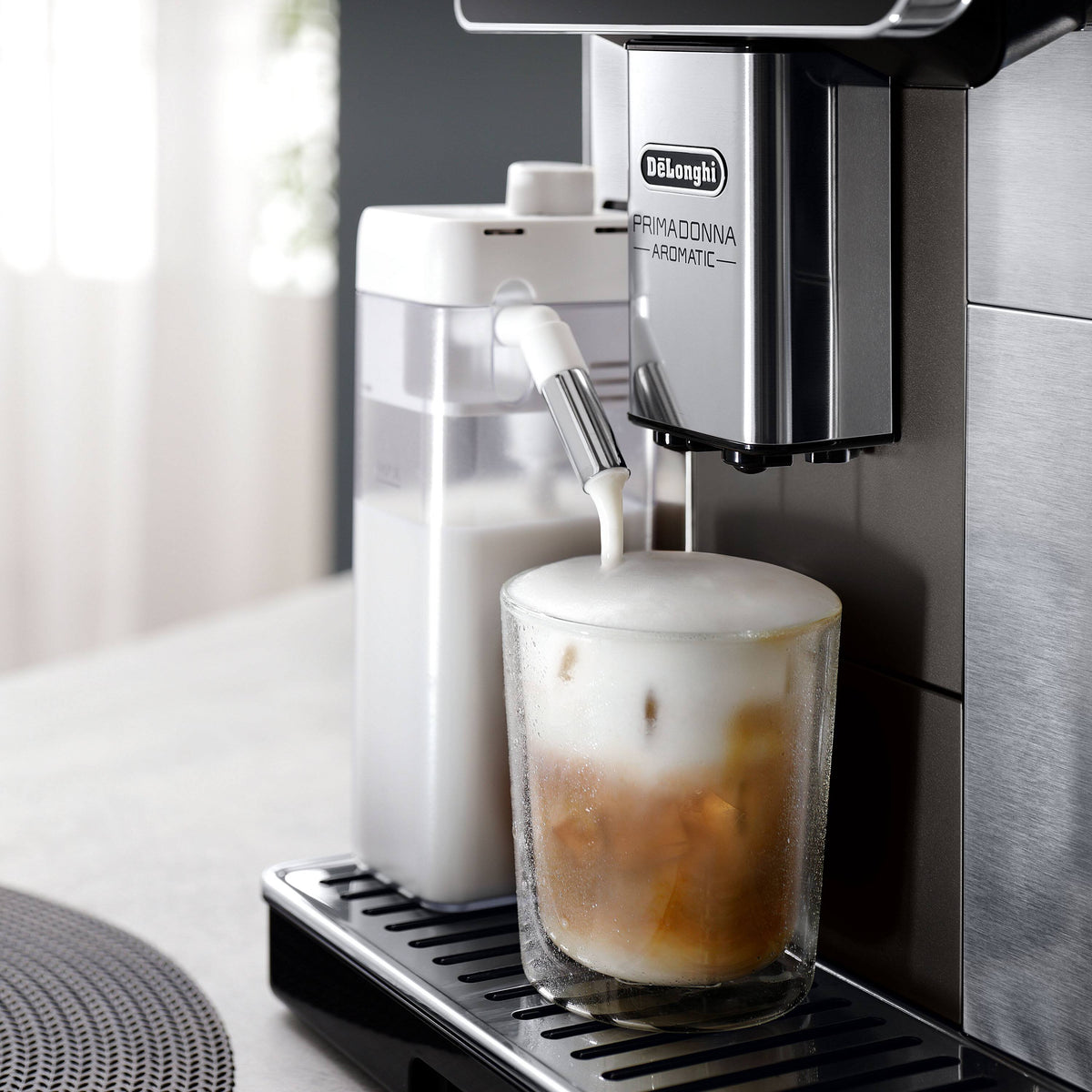 De'Longhi - PrimaDonna Aromatic Fully Automatic Espresso Machine - Titanium