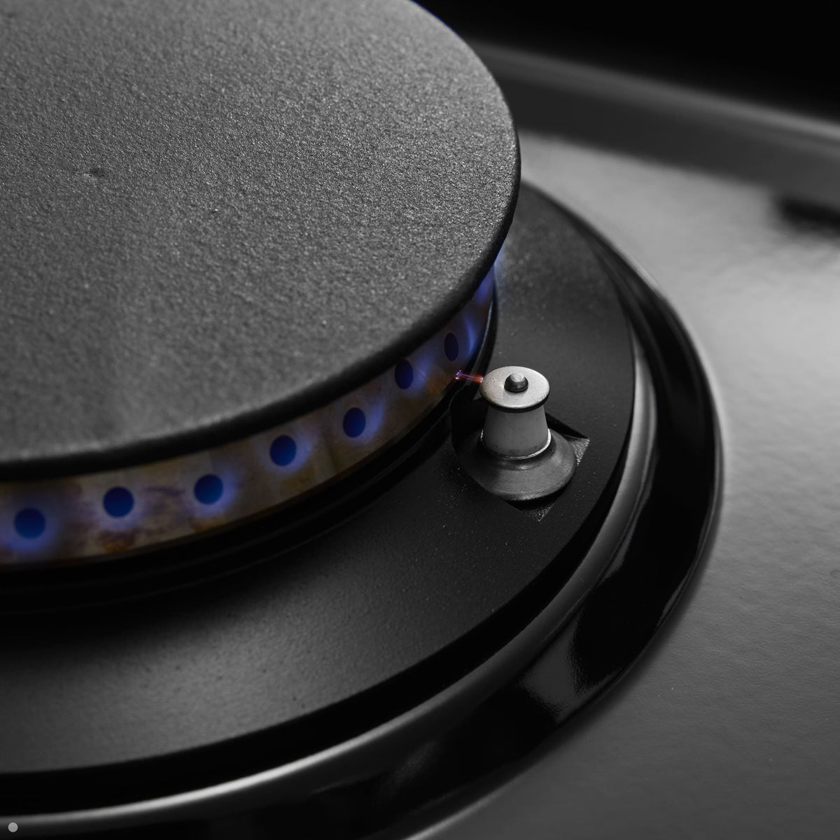 Viking - 48 in. Wide 8 Burner 5-Series Gas Open Burner Range - Damascus Gray