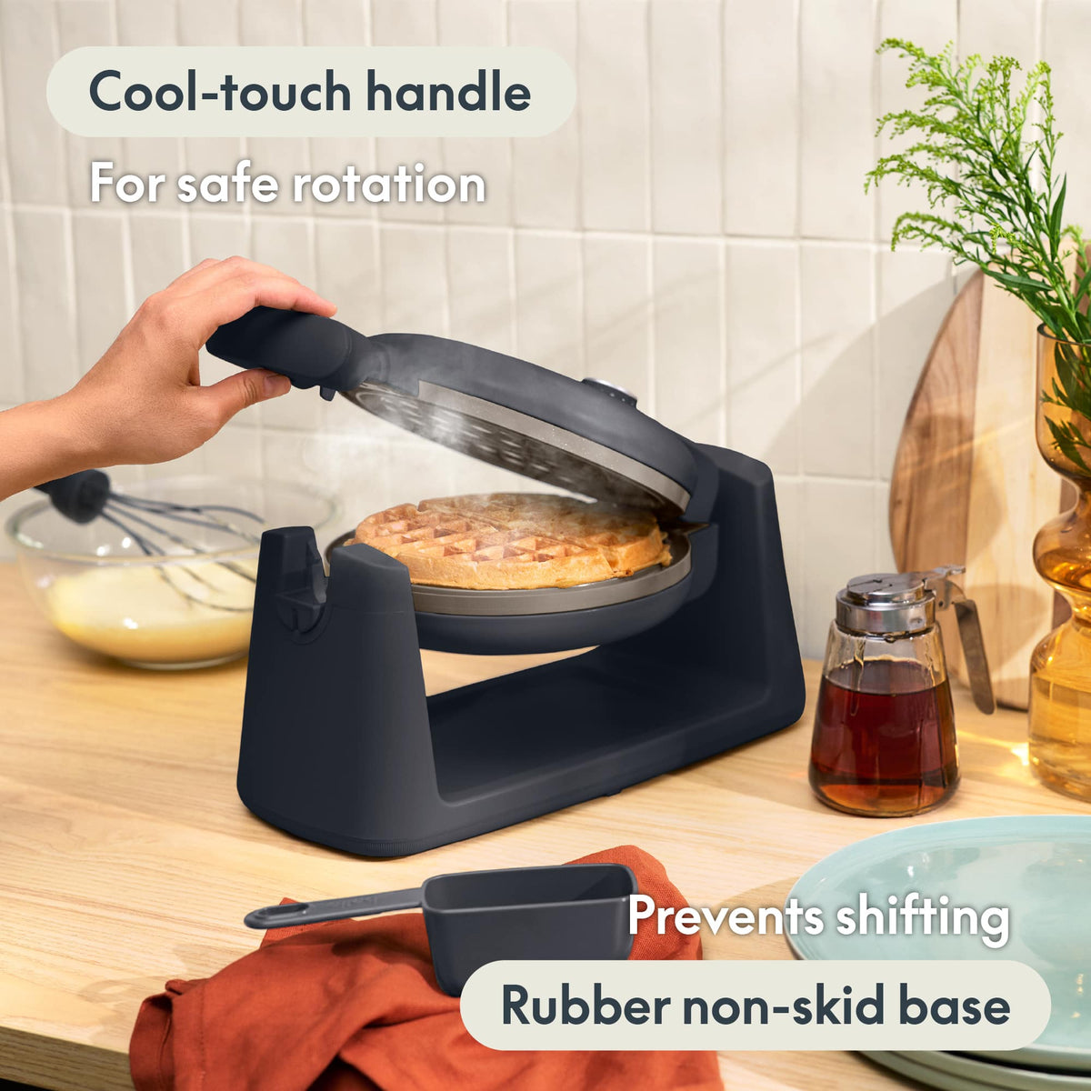 Bella - GOLDEN Rotating Belgian Waffle Maker - Slate